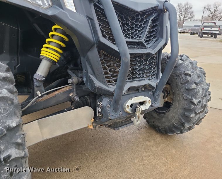 image for item DP1294 2019 Can-Am Maverick sport utility vehicle