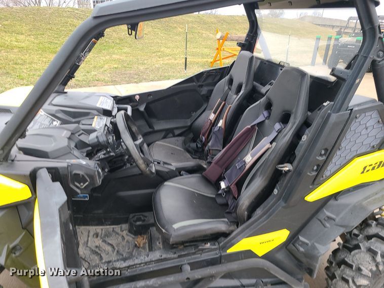 image for item DP1294 2019 Can-Am Maverick sport utility vehicle
