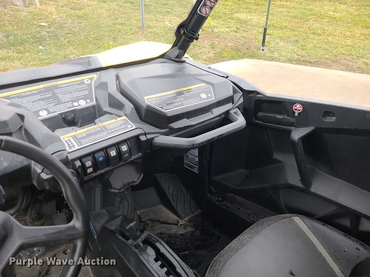 image for item DP1294 2019 Can-Am Maverick sport utility vehicle