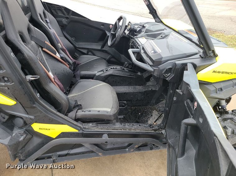 image for item DP1294 2019 Can-Am Maverick sport utility vehicle