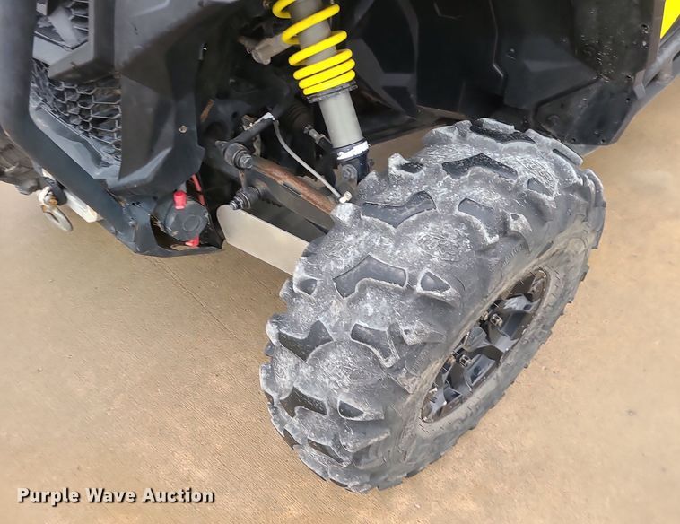 image for item DP1294 2019 Can-Am Maverick sport utility vehicle