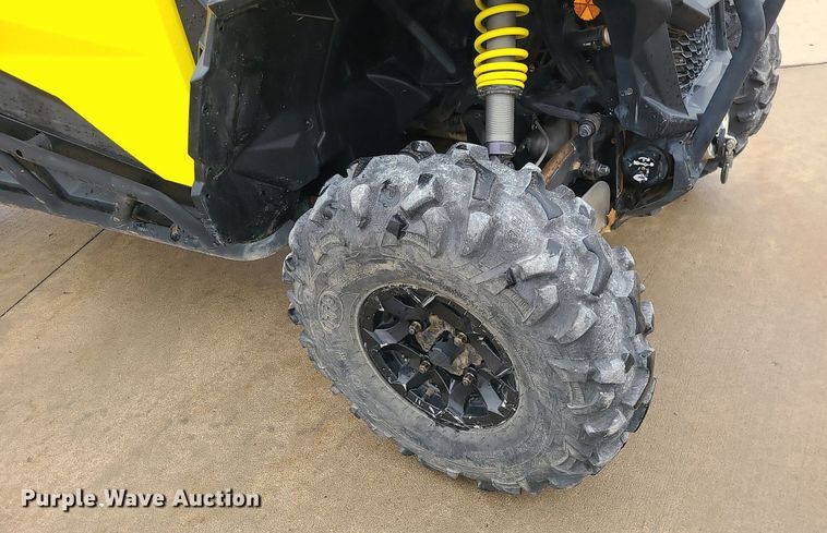 image for item DP1294 2019 Can-Am Maverick sport utility vehicle