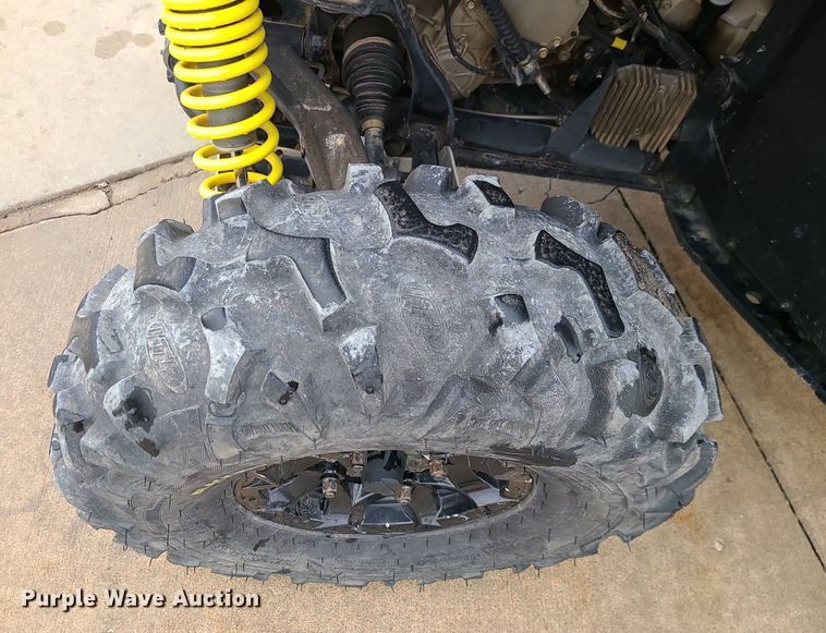 image for item DP1294 2019 Can-Am Maverick sport utility vehicle