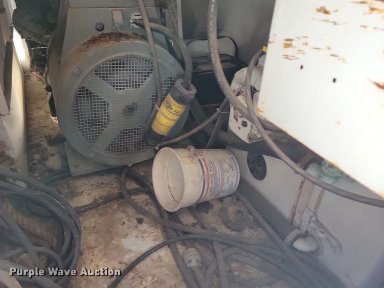 image for item DP1302 1991 Hesco 1500 10 power unit trailer