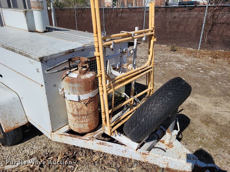 image for item DP1302 1991 Hesco 1500 10 power unit trailer