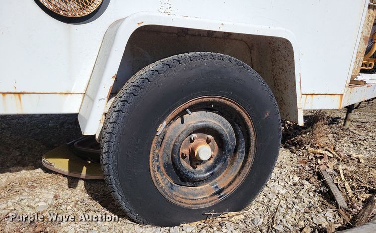 image for item DP1302 1991 Hesco 1500 10 power unit trailer