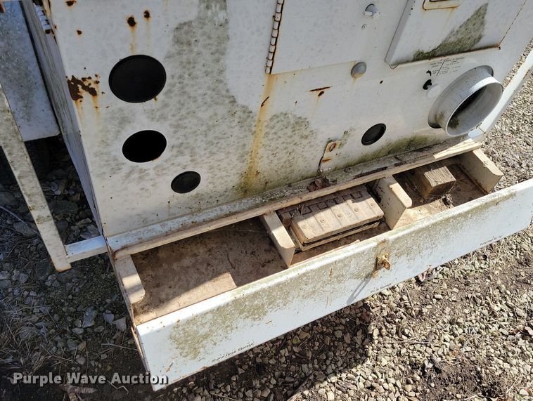 image for item DP1302 1991 Hesco 1500 10 power unit trailer