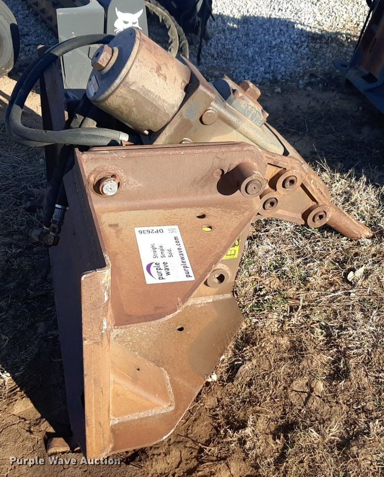 image for item DP2636 Melroe  2500-6 skid steer breaker