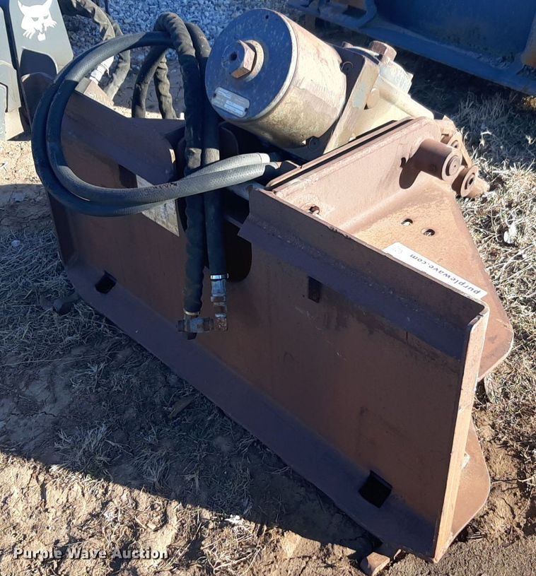 image for item DP2636 Melroe  2500-6 skid steer breaker