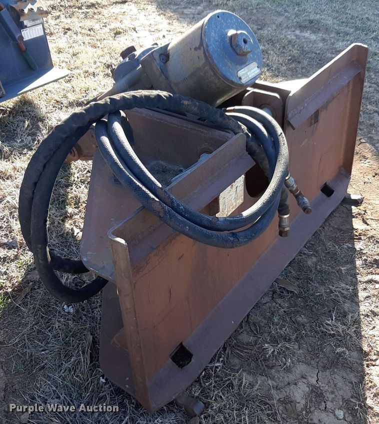 image for item DP2636 Melroe  2500-6 skid steer breaker