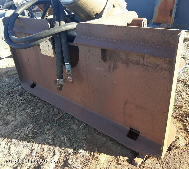 image for item DP2636 Melroe  2500-6 skid steer breaker