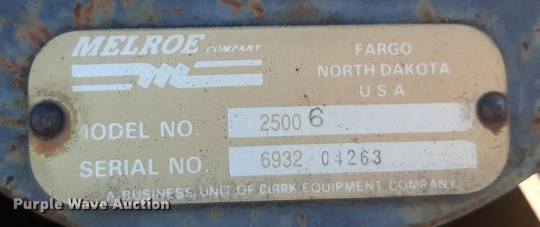 image for item DP2636 Melroe  2500-6 skid steer breaker