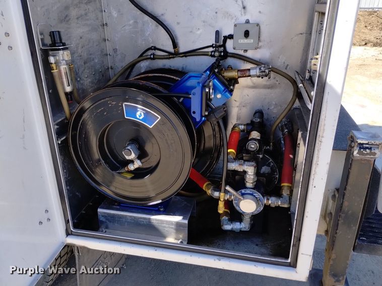 image for item DQ6004 2014 Dodge Ram 5500HD utility / service truck