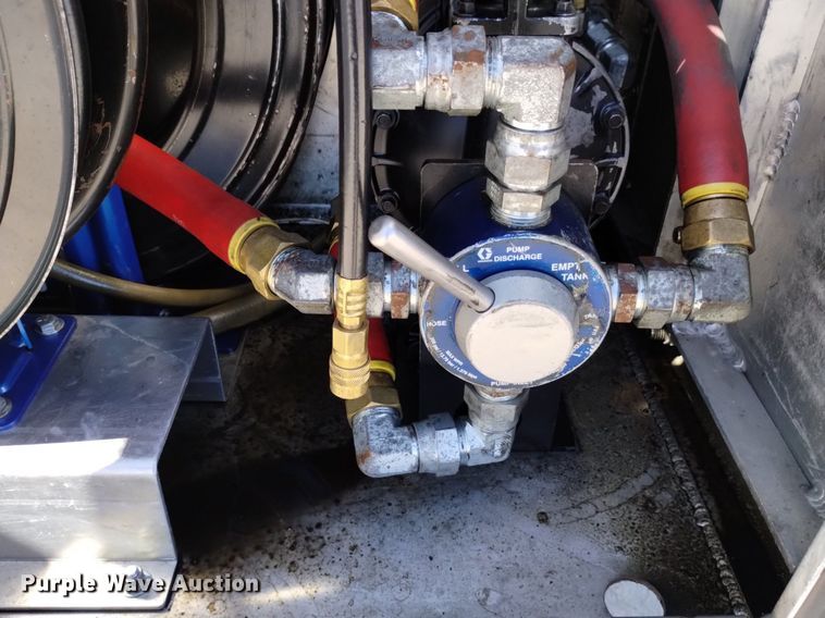 image for item DQ6004 2014 Dodge Ram 5500HD utility / service truck