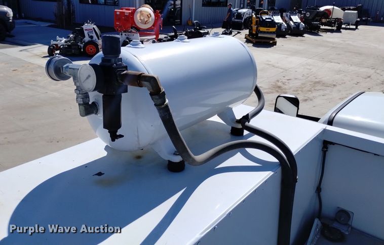 image for item DQ6004 2014 Dodge Ram 5500HD utility / service truck