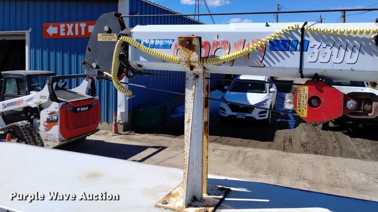 image for item DQ6004 2014 Dodge Ram 5500HD utility / service truck