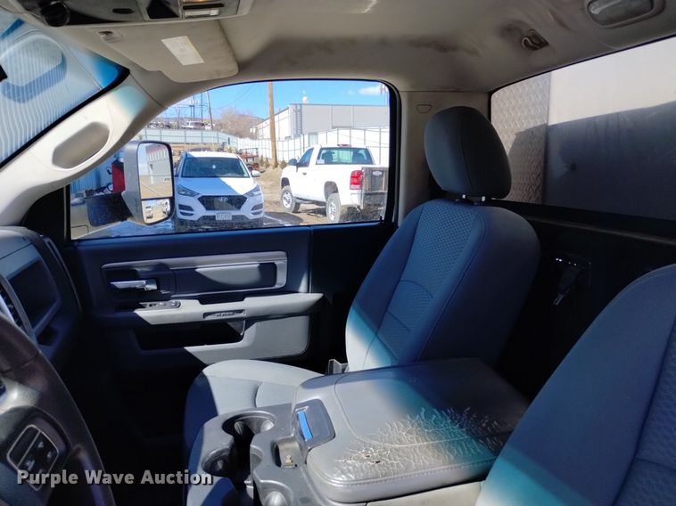 image for item DQ6004 2014 Dodge Ram 5500HD utility / service truck