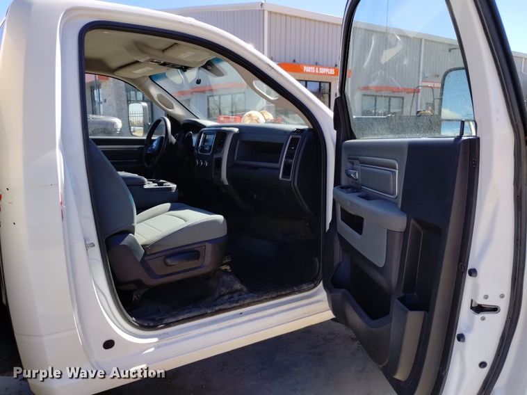 image for item DQ6004 2014 Dodge Ram 5500HD utility / service truck