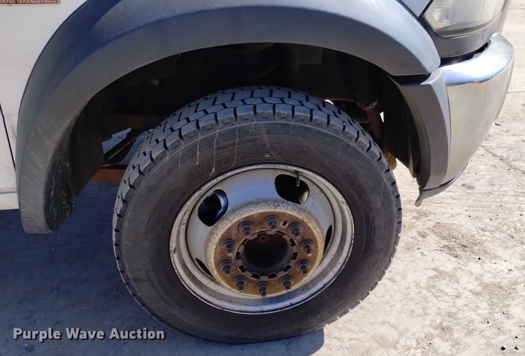 image for item DQ6004 2014 Dodge Ram 5500HD utility / service truck