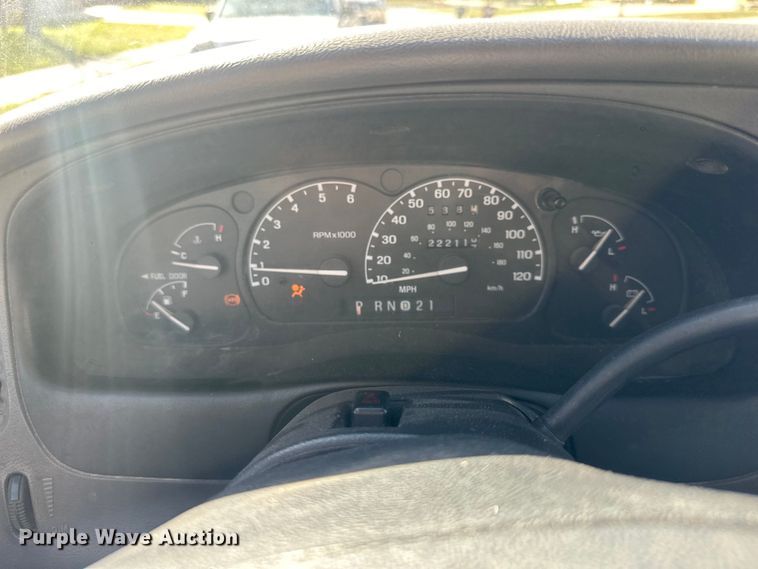 image for item DQ6332 2001 Ford Ranger SuperCab flatbed pickup truck