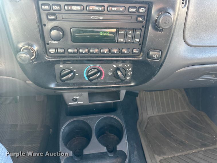 image for item DQ6332 2001 Ford Ranger SuperCab flatbed pickup truck