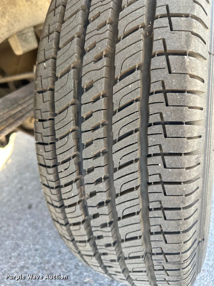 image for item DQ6332 2001 Ford Ranger SuperCab flatbed pickup truck