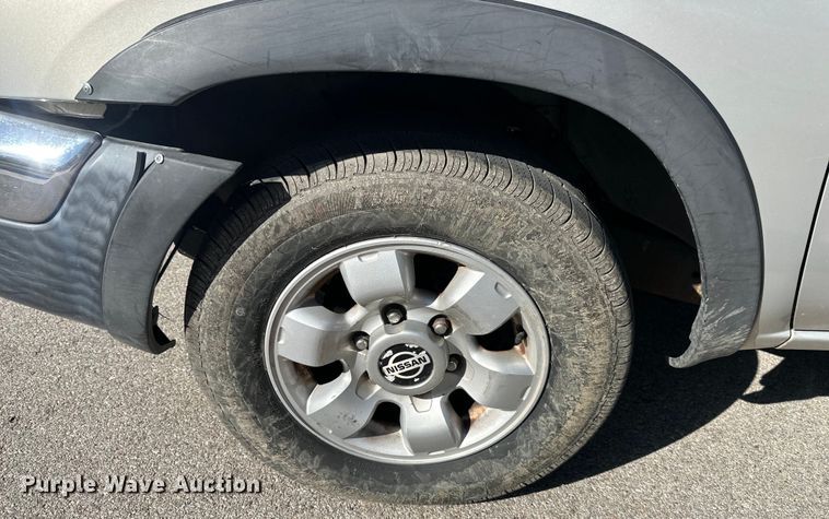 image for item DQ6333 1998 Nissan Frontier XE King Cab pickup truck