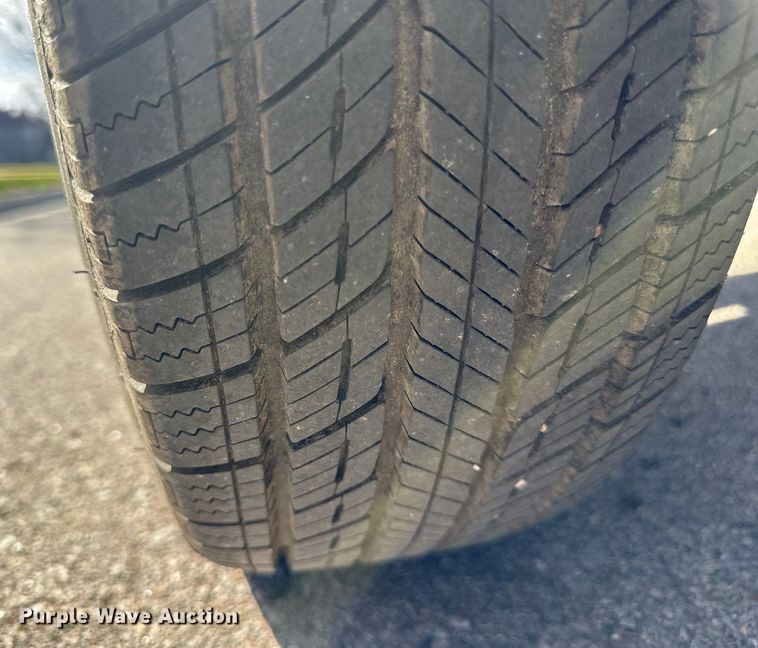 image for item DQ6333 1998 Nissan Frontier XE King Cab pickup truck