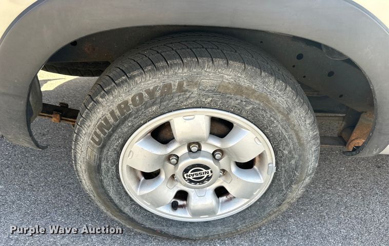 image for item DQ6333 1998 Nissan Frontier XE King Cab pickup truck