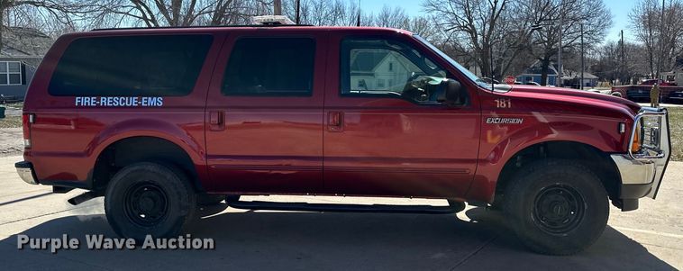 image for item DQ6338 2000 Ford Excursion XLT SUV