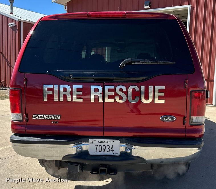 image for item DQ6338 2000 Ford Excursion XLT SUV