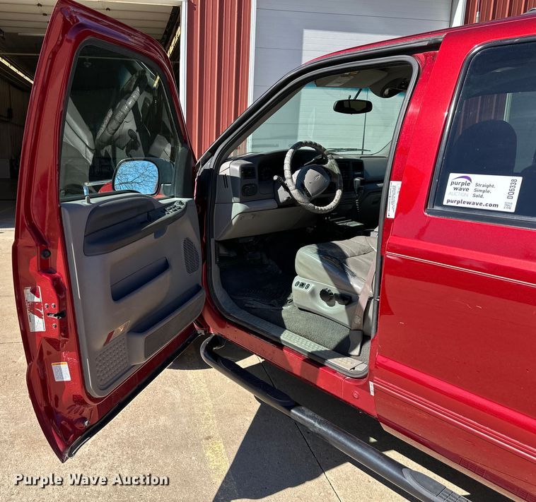 image for item DQ6338 2000 Ford Excursion XLT SUV