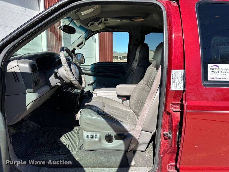 image for item DQ6338 2000 Ford Excursion XLT SUV