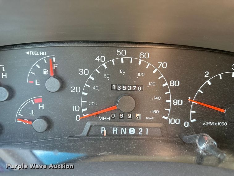 image for item DQ6338 2000 Ford Excursion XLT SUV