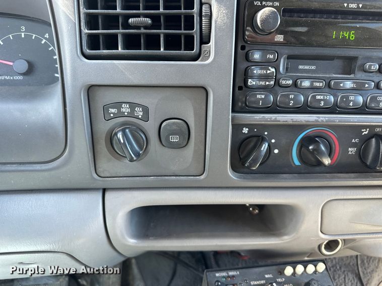 image for item DQ6338 2000 Ford Excursion XLT SUV