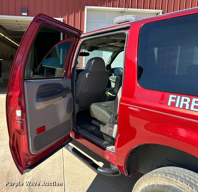 image for item DQ6338 2000 Ford Excursion XLT SUV