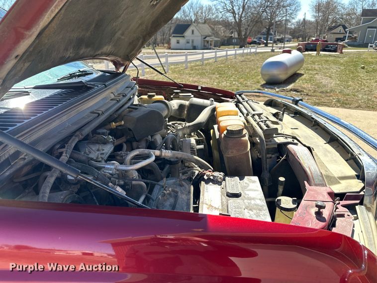 image for item DQ6338 2000 Ford Excursion XLT SUV