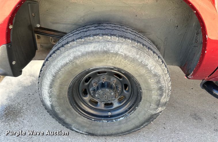 image for item DQ6338 2000 Ford Excursion XLT SUV