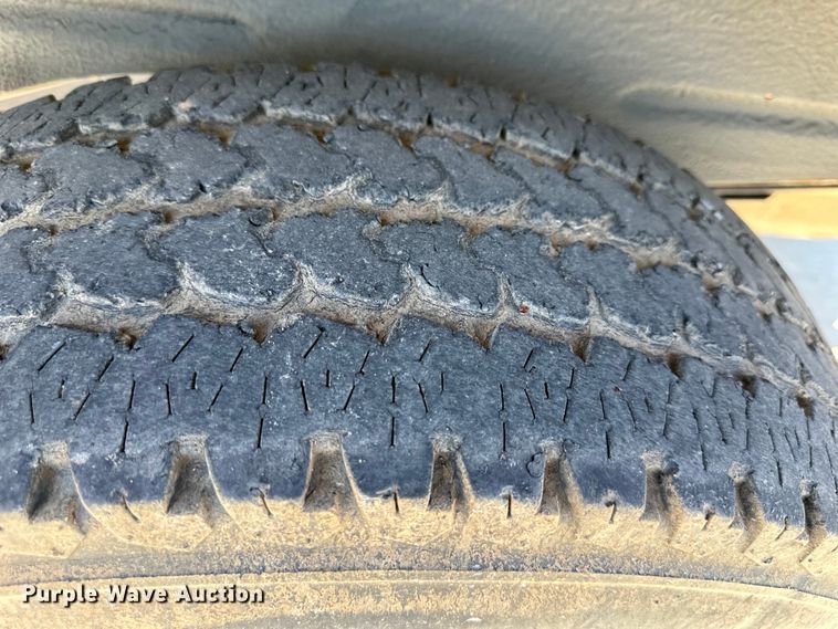 image for item DQ6338 2000 Ford Excursion XLT SUV