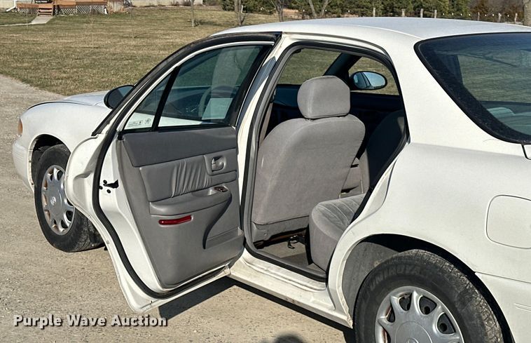 image for item DQ6356 2004 Buick Century 