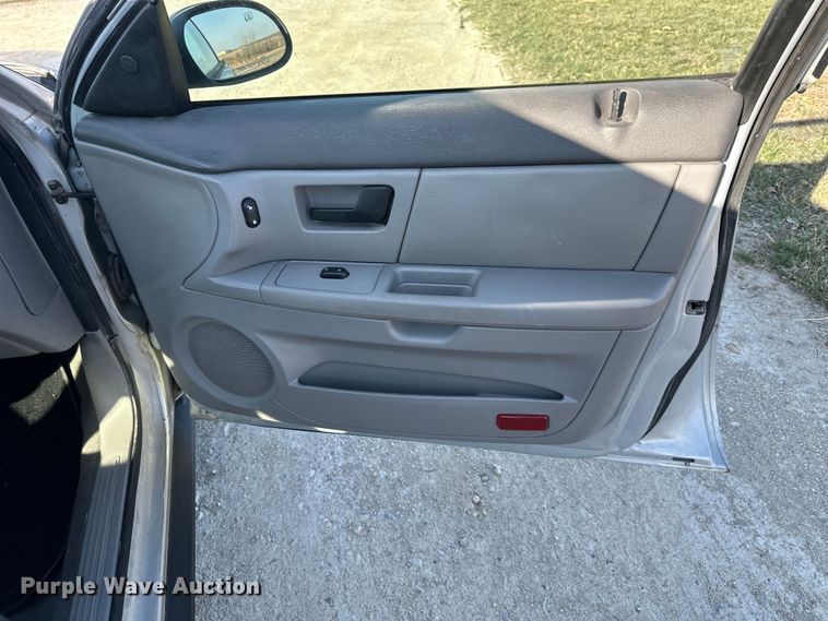 image for item DQ6357 2006 Ford Tarus 