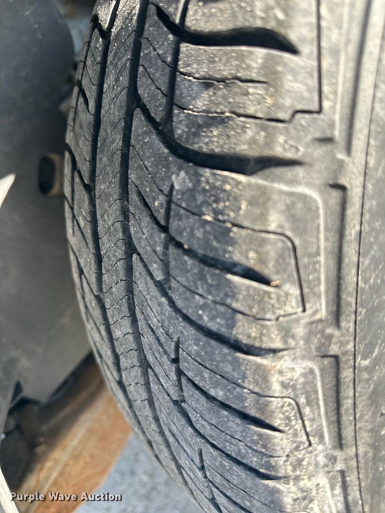 image for item DQ6357 2006 Ford Tarus 