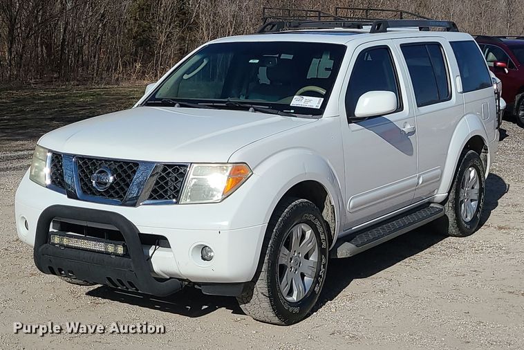 image for item DR5260 2007 Nissan Pathfinder LE SUV