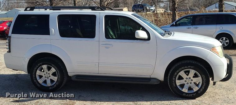 image for item DR5260 2007 Nissan Pathfinder LE SUV