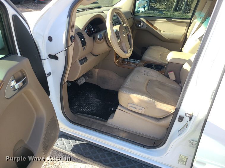 image for item DR5260 2007 Nissan Pathfinder LE SUV