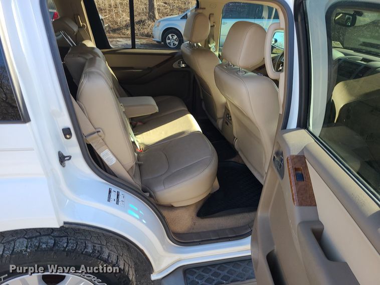 image for item DR5260 2007 Nissan Pathfinder LE SUV