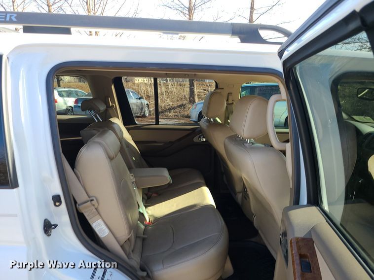 image for item DR5260 2007 Nissan Pathfinder LE SUV