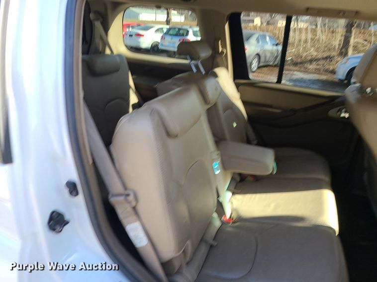 image for item DR5260 2007 Nissan Pathfinder LE SUV