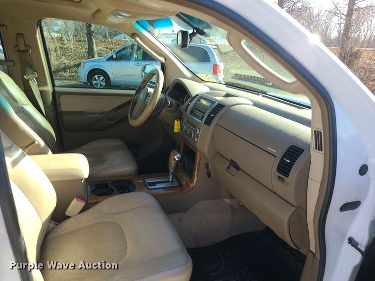 image for item DR5260 2007 Nissan Pathfinder LE SUV