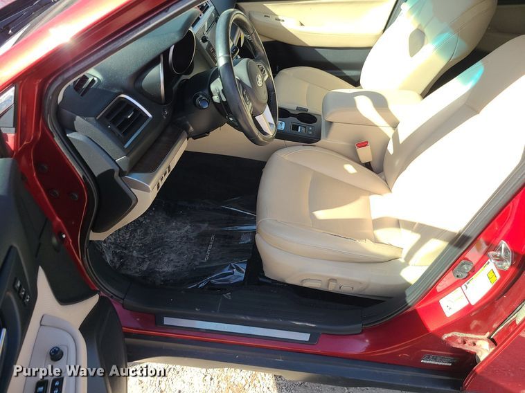 image for item DR5261 2015 Subaru Outback SUV